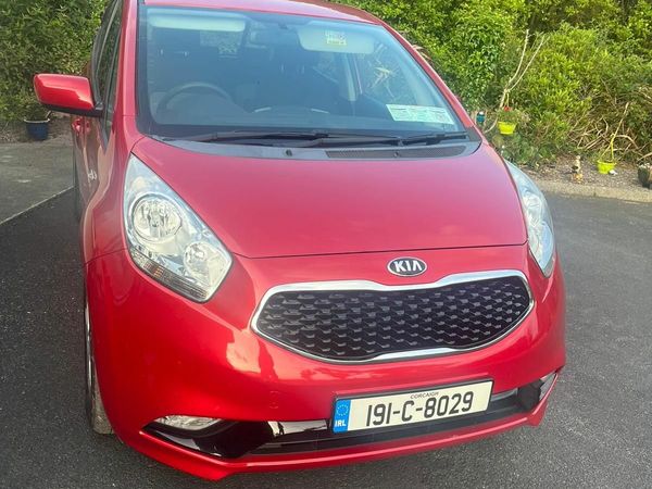 Kia Venga MPV, Petrol, 2019, Red