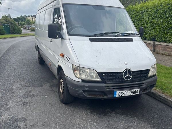 Mercedes-Benz Sprinter Crew Cab, Diesel, 2003, White