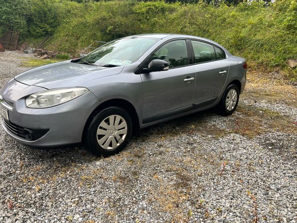 Renault Fluence Saloon, Diesel, 2011, Blue