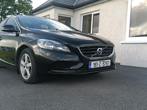 Volvo V40 Hatchback, Diesel, 2015, Black