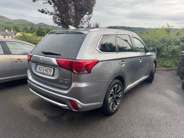Mitsubishi Outlander SUV, Petrol Plug-in Hybrid, 2016, Grey