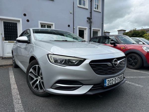 Opel Insignia Hatchback, Diesel, 2020, Grey