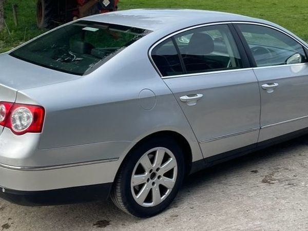 Volkswagen Passat Saloon, Diesel, 2008, Silver