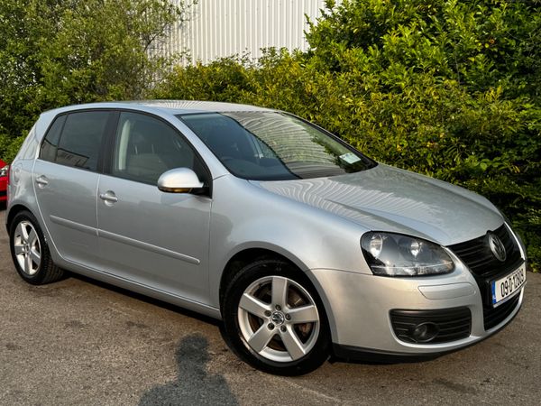 Volkswagen Golf Hatchback, Petrol, 2009, Silver