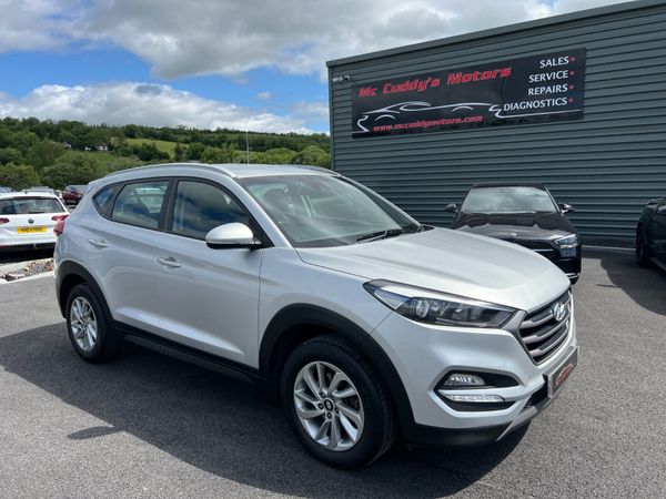 Hyundai Tucson SUV, Diesel, 2015, Silver
