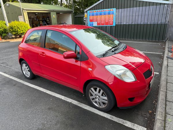 Toyota Yaris Hatchback, Petrol, 2008, Red