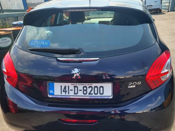Peugeot 208 Hatchback, Diesel, 2014, Blue