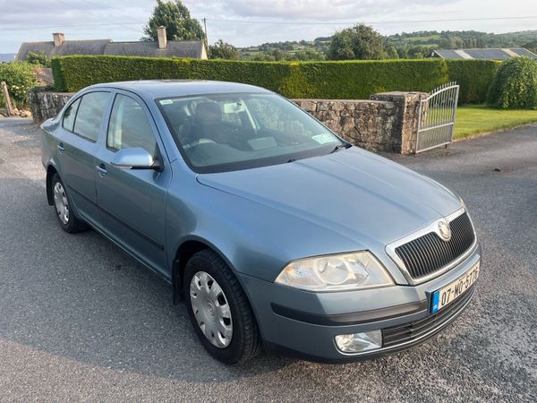 Skoda Octavia Hatchback, Petrol, 2007, Grey