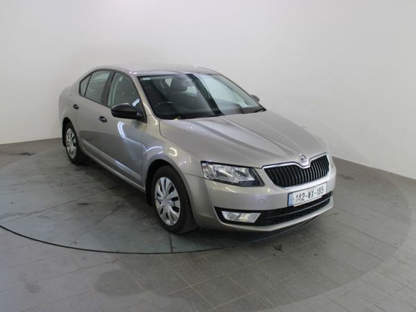 Skoda Octavia Saloon, Diesel, 2014, Beige