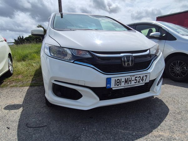 Honda Fit Hatchback, Petrol Hybrid, 2018, White