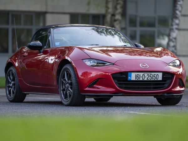Mazda MX-5 Convertible, Petrol, 2016, Red