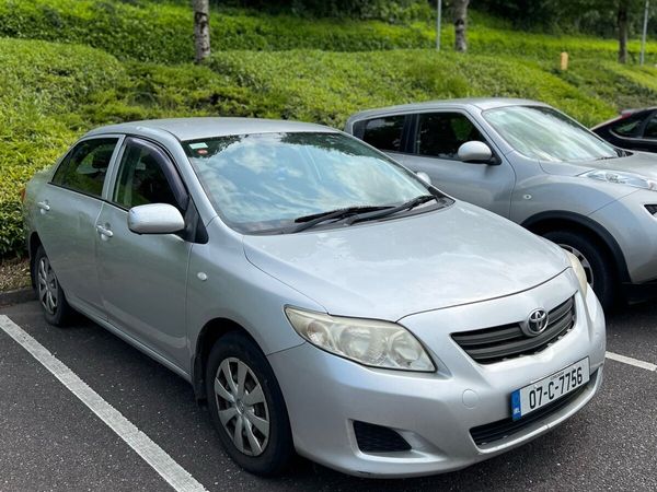 Toyota Corolla Saloon, Petrol, 2007, Silver