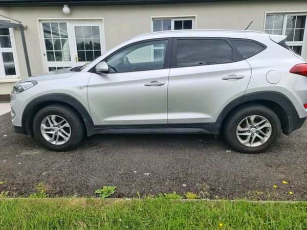 Hyundai Tucson SUV, Diesel, 2017, Grey