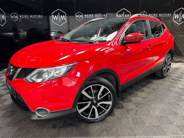 Nissan Qashqai Hatchback, Diesel, 2016, Red