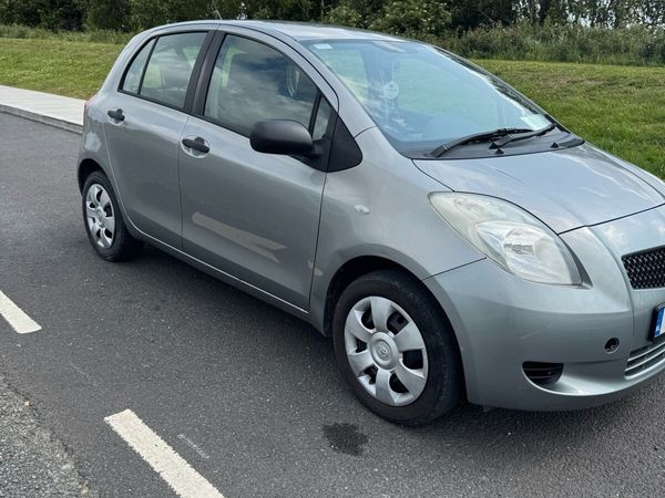 Toyota Yaris Hatchback, Petrol, 2007, Silver