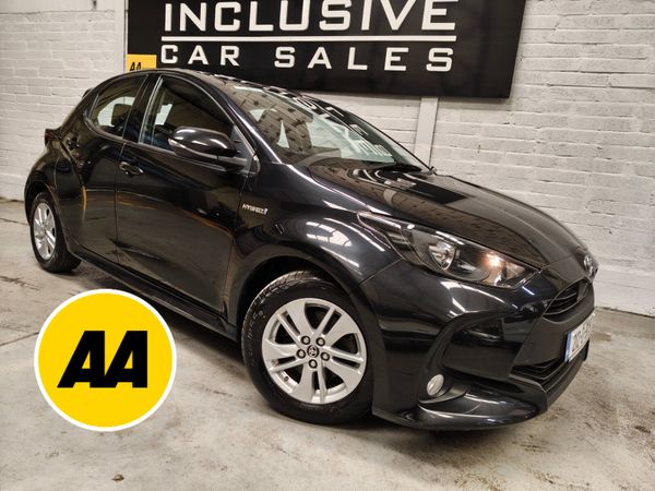 Toyota Yaris Hatchback, Petrol Hybrid, 2021, Black