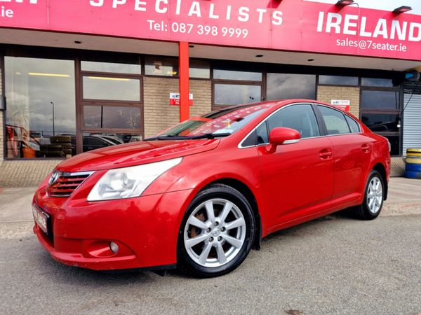 Toyota Avensis Saloon, Diesel, 2011, Red
