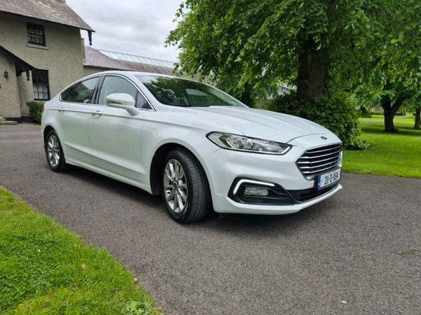 Ford Mondeo Hatchback, Diesel, 2021, White