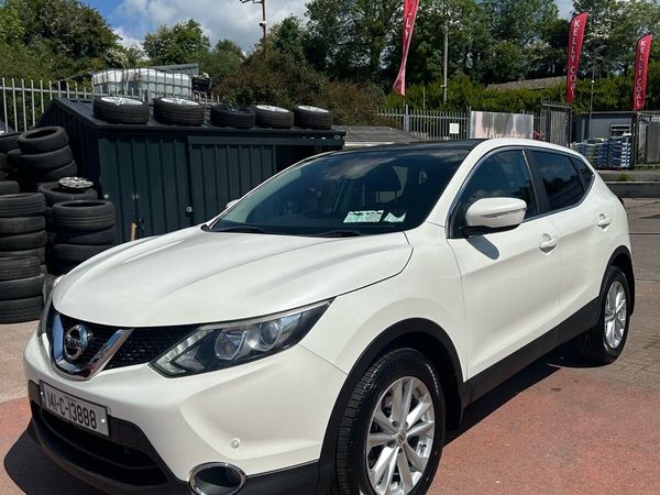 Nissan Qashqai Hatchback, Diesel, 2014, White