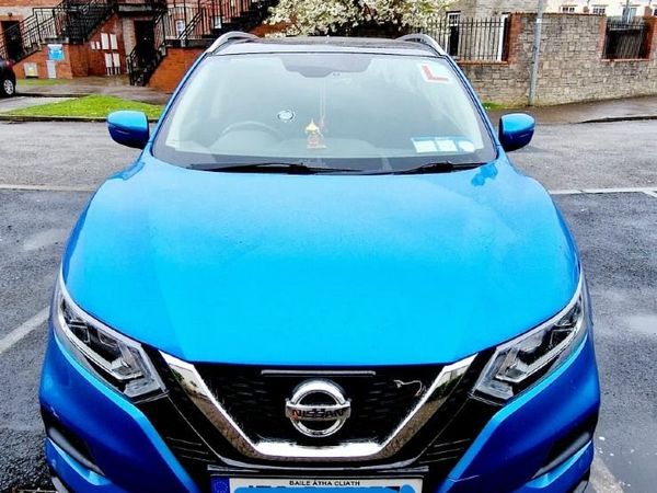 Nissan Qashqai SUV, Petrol, 2017, Blue
