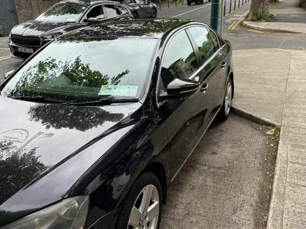 Volkswagen Passat Saloon, Diesel, 2012, Black