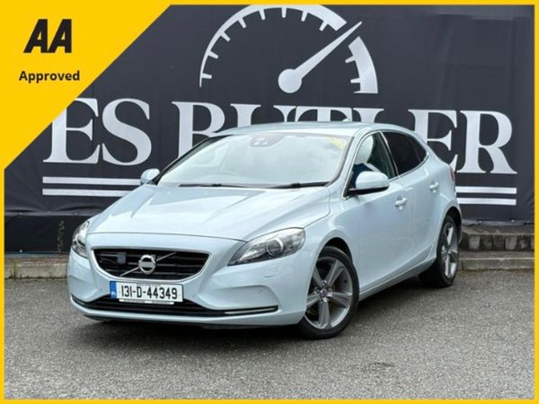 Volvo V40 Hatchback, Petrol, 2013, Grey