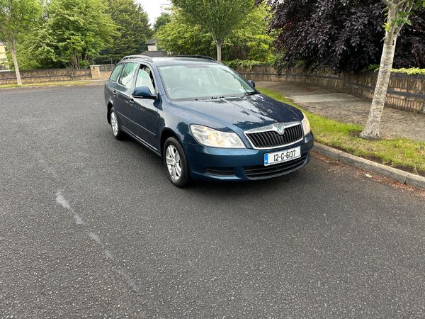 Skoda Octavia Estate, Diesel, 2012, Blue