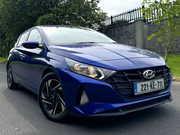 Hyundai i20 Hatchback, Petrol, 2022, Blue