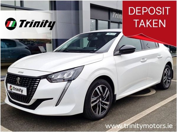 Peugeot 208 Hatchback, Petrol, 2023, White