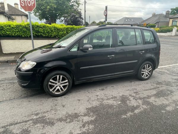 Volkswagen Touran MPV, Petrol, 2007, Black