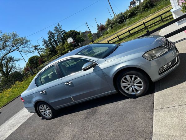 Volkswagen Passat Saloon, Diesel, 2012, Grey