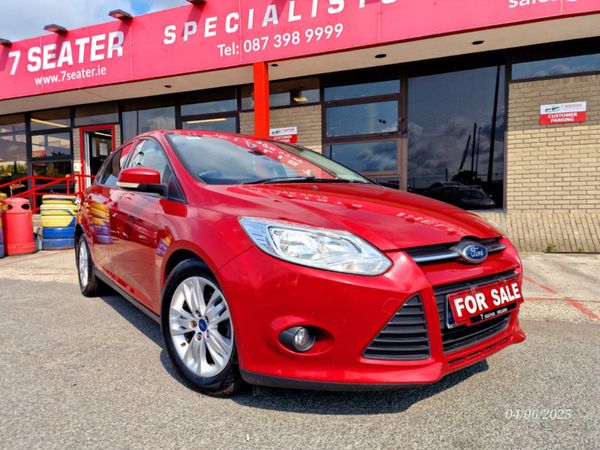 Ford Focus Hatchback, Diesel, 2012, Red