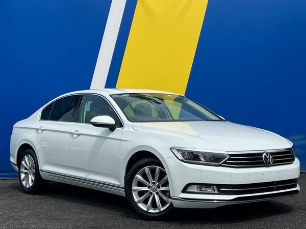 Volkswagen Passat Saloon, Diesel, 2018, White