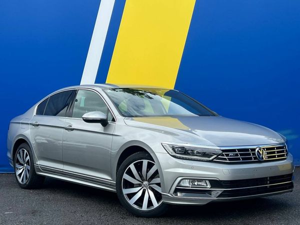Volkswagen Passat Saloon, Petrol, 2016, Silver