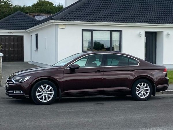 Volkswagen Passat Saloon, Diesel, 2016, Red