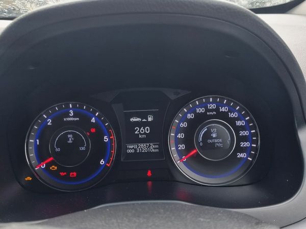Hyundai i40 Estate/Jeep, Diesel, 2012, Silver
