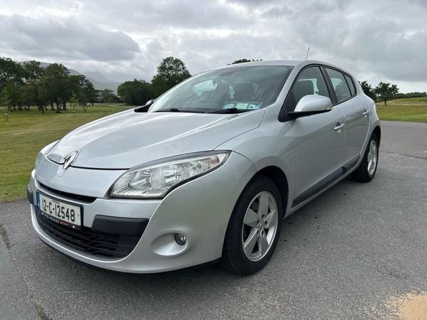 Renault Megane Hatchback, Diesel, 2012, Silver