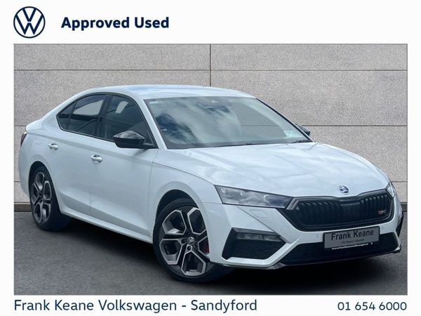 Skoda Octavia Saloon, Petrol, 2024, White