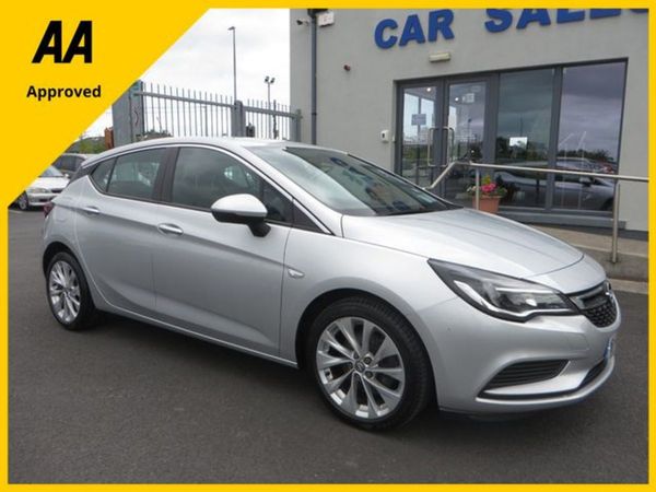 Opel Astra Hatchback, Diesel, 2016, Silver