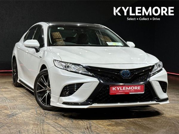 Toyota Camry Saloon, Hybrid, 2020, White