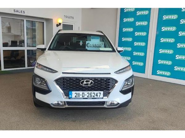Hyundai KONA MPV, Petrol, 2021, White
