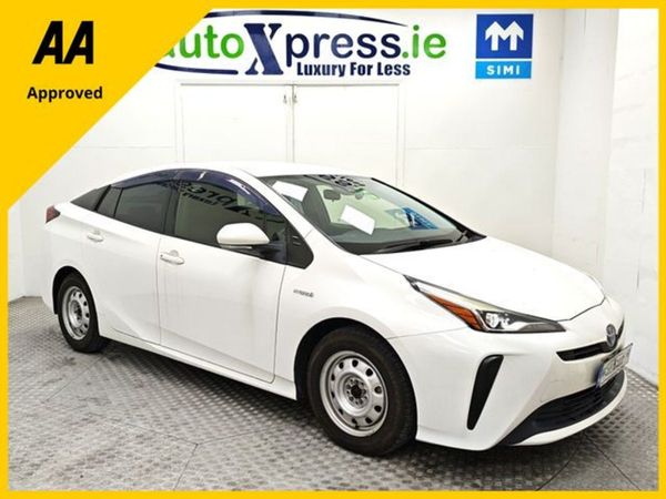 Toyota Prius Hatchback, Hybrid, 2019, White