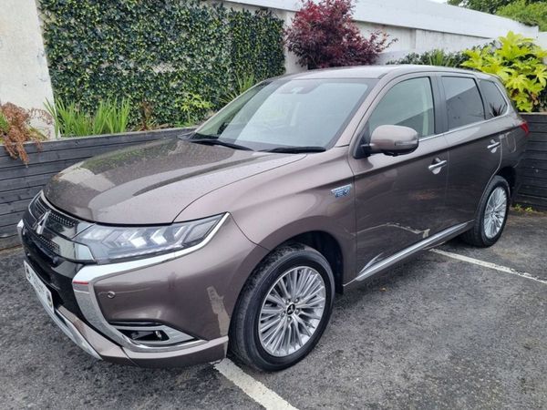 Mitsubishi Outlander MPV, Hybrid, 2020, Gold
