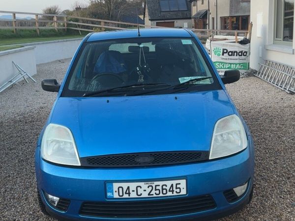 Ford Fiesta Hatchback, Petrol, 2004, Blue