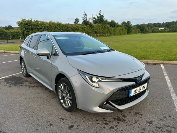 Toyota Corolla Estate/Jeep, Petrol Hybrid, 2019, Grey