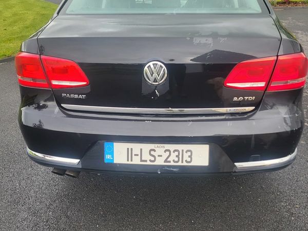 Volkswagen Passat Saloon, Diesel, 2011, Black
