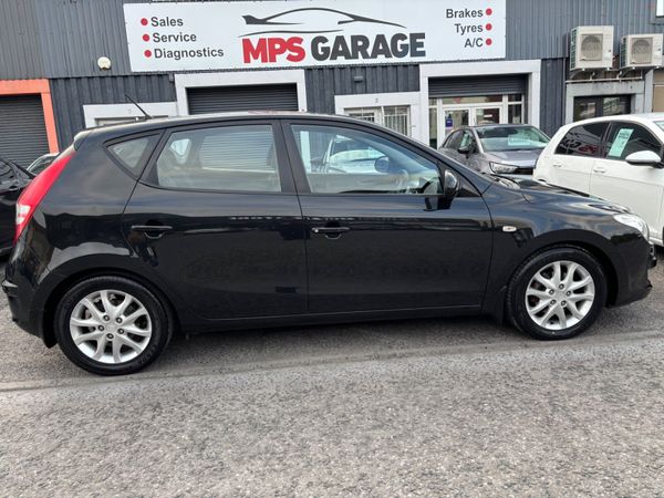 Hyundai i30 Hatchback, Diesel, 2010, Black