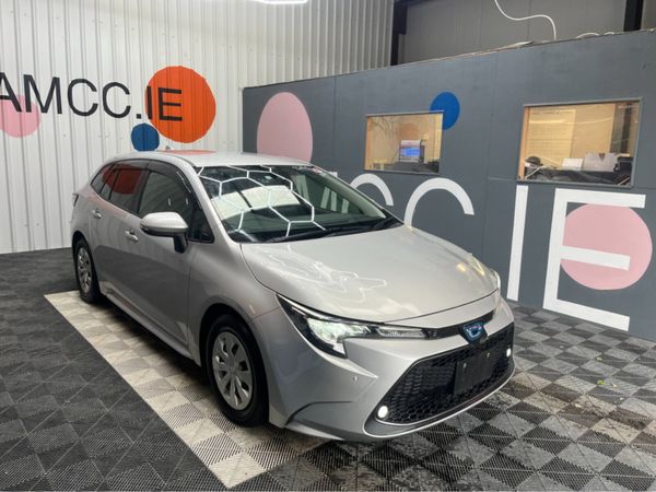 Toyota Corolla Estate, Petrol Hybrid, 2021, Silver