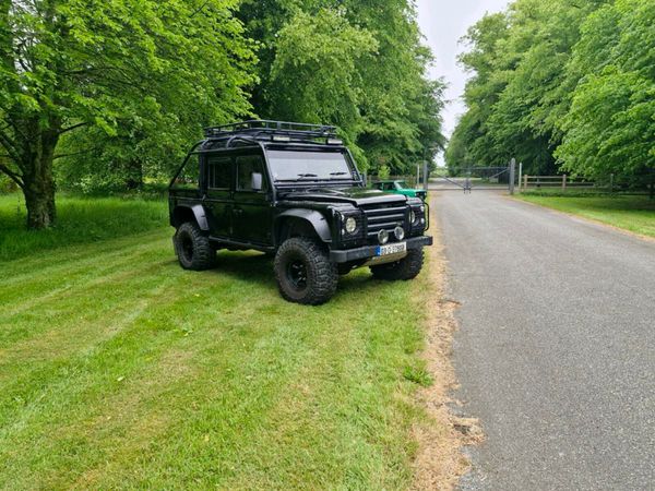 Land Rover Defender SUV, Diesel, 2003, Black