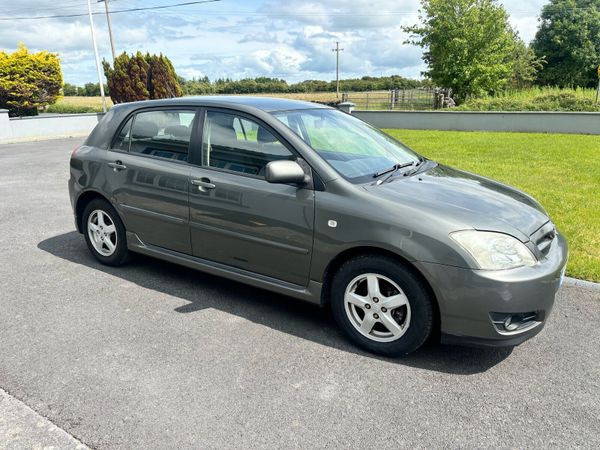 Toyota Corolla Hatchback, Petrol, 2004, Grey